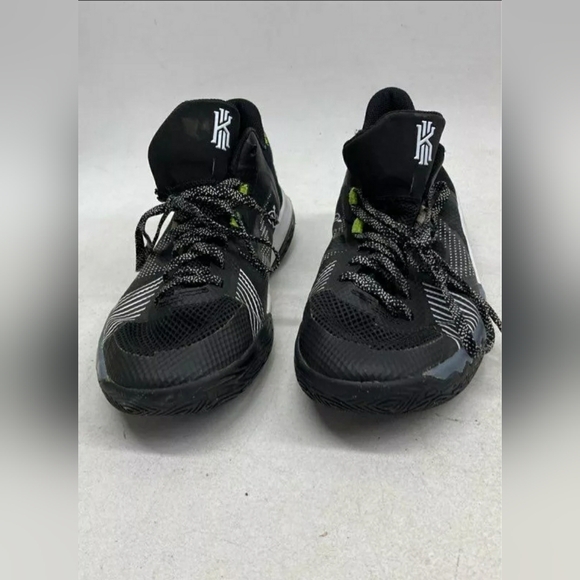 Nike Kyrie Flytrap Black Sneaker High Top Basketball Shoes Men or Boy Size 7Y - Picture 4 of 7
